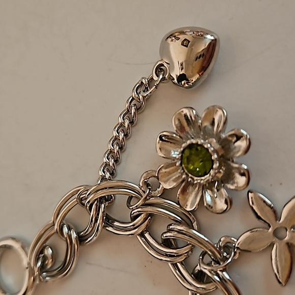 Bumble Bee Silvertone & Enamel 8" Charm Bracelet - Picture 7 of 8